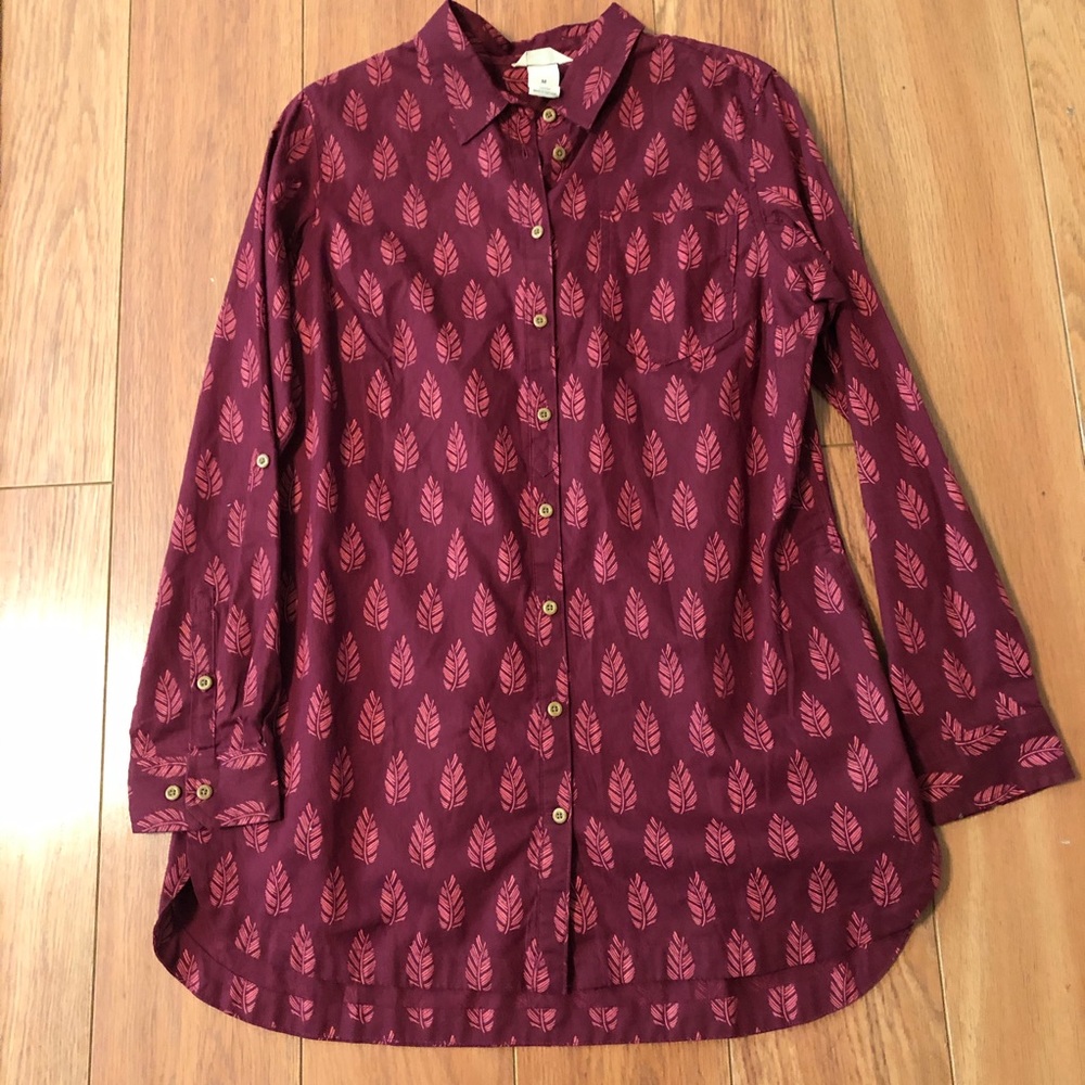 Duluth Trading Company Button Up Shirt